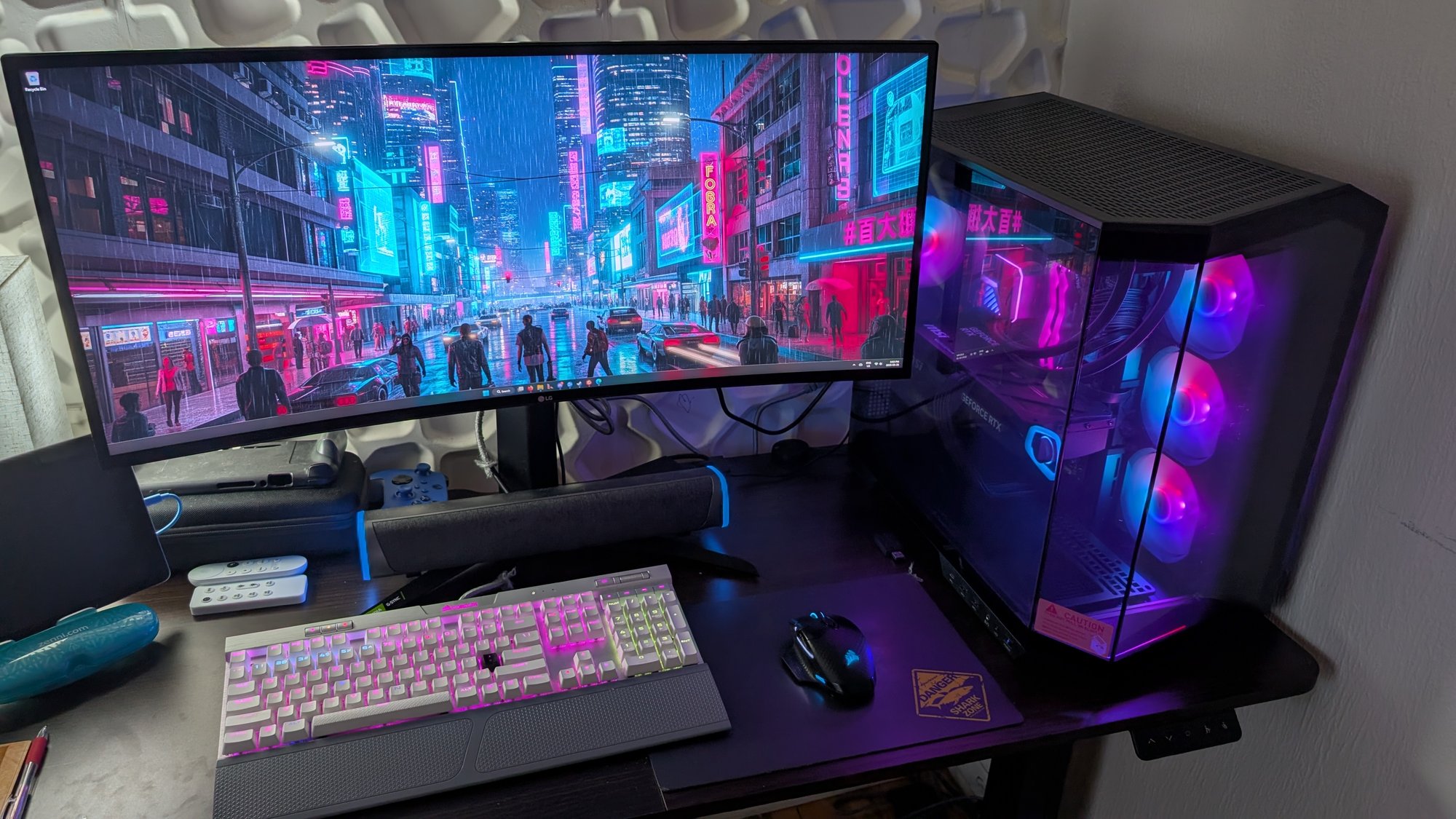 Jeremy's gaming PC and desk setup